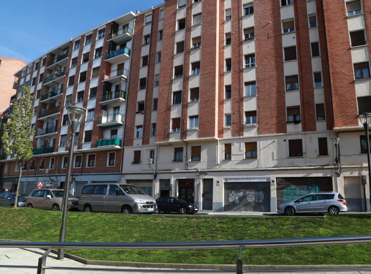 Calida Vivienda Turistica Centrica Junto Al Funicular Y Metro Apartment Bilbao Luaran gambar